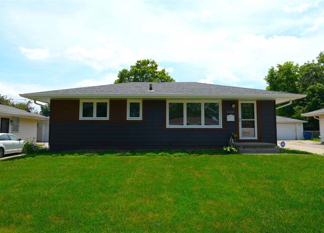 Property at 3600 Brinkwood Rd, Des Moines, IA 50310, 3 beds, 1 bath