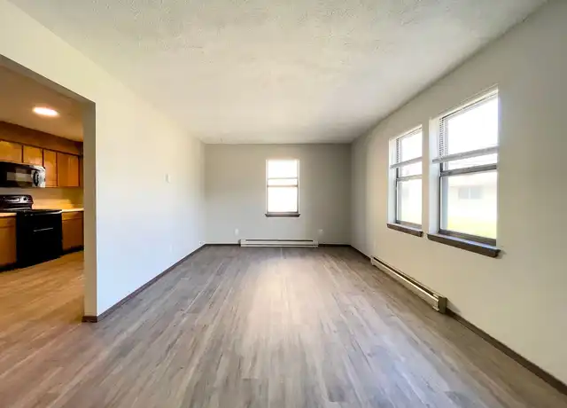 Property at East Memorial Apartments - 2213 E Memorial Dr, Muncie, IN, 47302, 2 beds, 1-2 bath, [object Object]