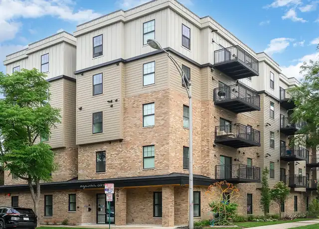Property at Ridgeland Flats - 261 Washington Blvd, Oak Park, IL, 60302, 2-3 beds, 2 baths, [object Object]