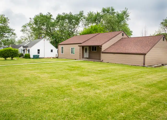Property at 2311 N Hollywood Ave Unit 1, Muncie, IN, 47304, 4 beds, 2 baths, [object Object]