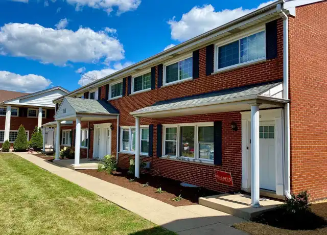 Property at 3021 Lynn Ct Unit 3025-A, Arlington Heights, IL, 60005, 3 beds, 1.5 baths, [object Object]